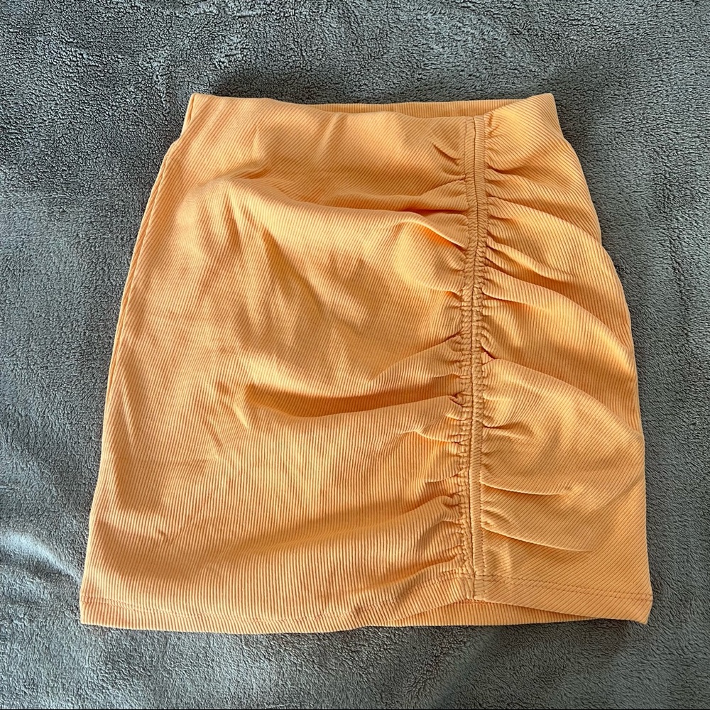 Zara Ruched Ribbed Skirt - Picture 3 of 5
